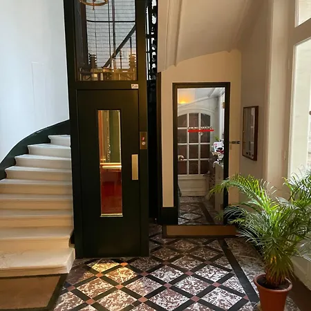 Magnifique studio Champs-Elysée-2